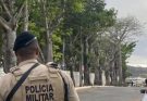 Homem de 25 anos é preso pela Polícia Militar no bairro Cruzeiro, em Serrinha